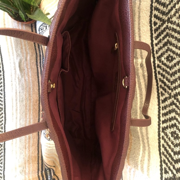 Merlot BCBG Bag - Picture 5 of 5